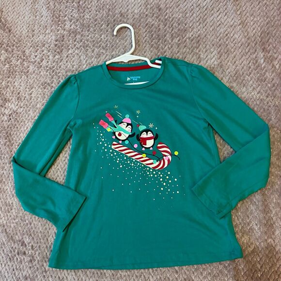 Girl’s Penguins Christmas Shirt Size 6 - Picture 1 of 6